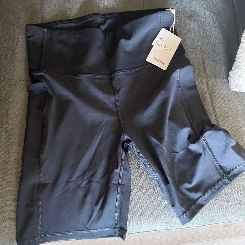 Yvette biker shorts with pockets